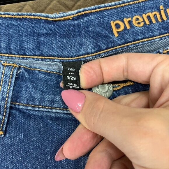 Gap Womens 8 Denim Jeans Blue Straight Crop Cuffed Low Rise Medium Wash Stretch - Picture 2 of 16